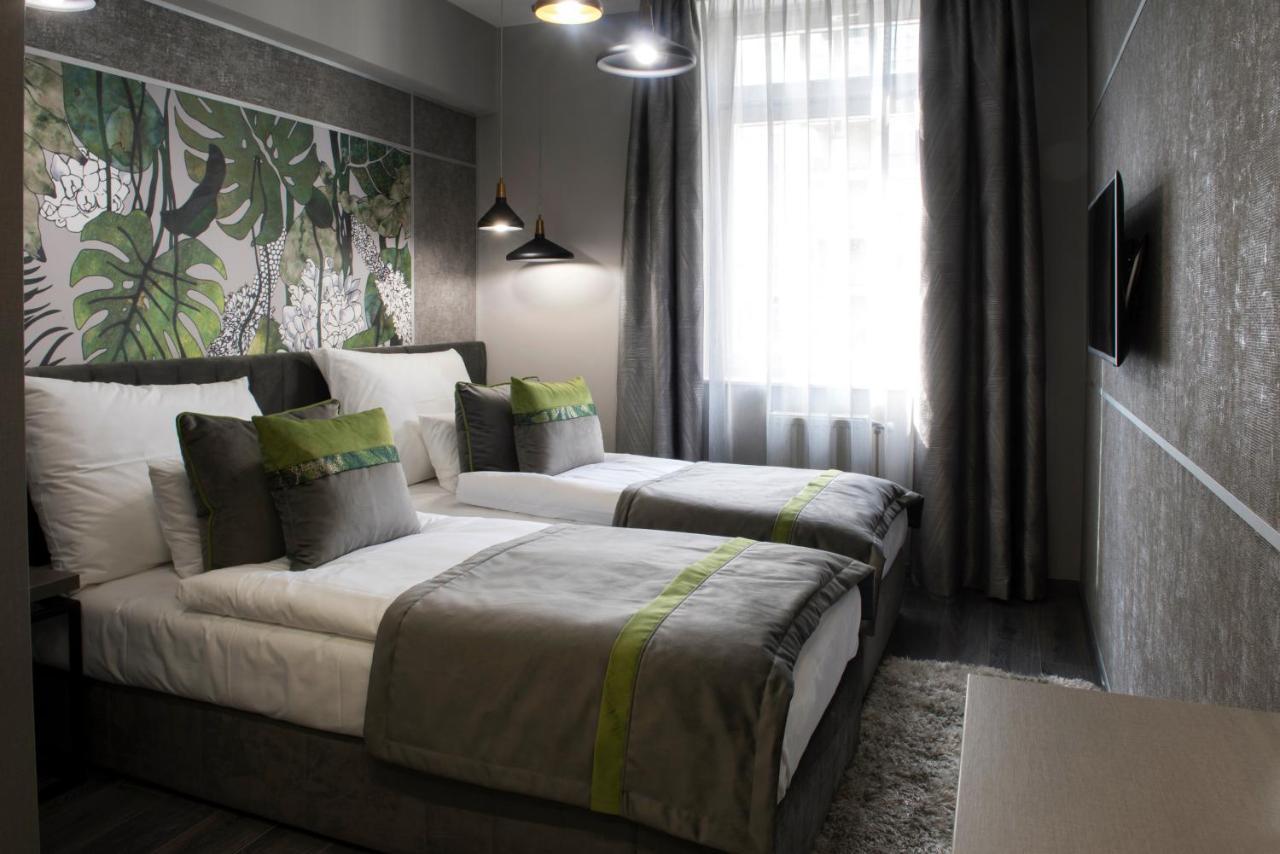 Hotel Central Kecskemét Buitenkant foto